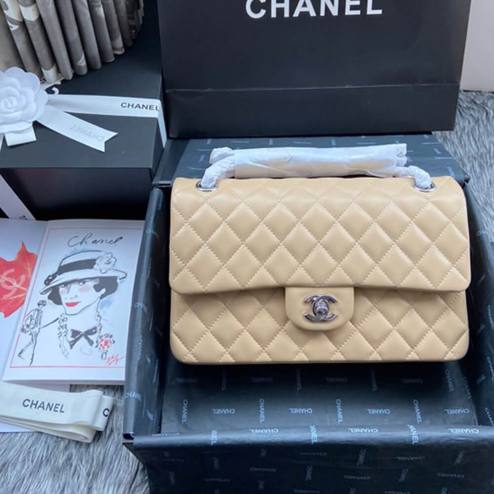 Ch*el classic flap medium