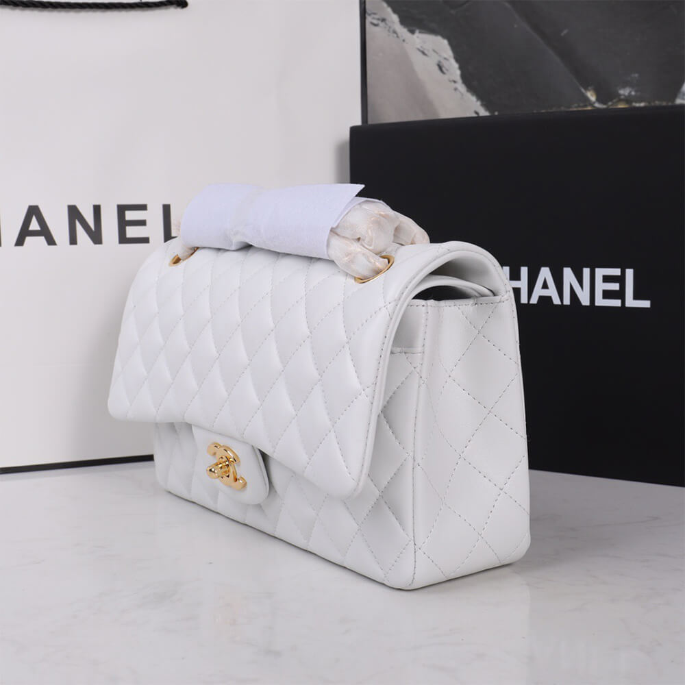 Ch*el classic flap medium