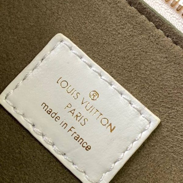 LV Coussin PM